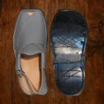 Tyre rubber sole beneath the Danedar Peshawari Bera Chappal