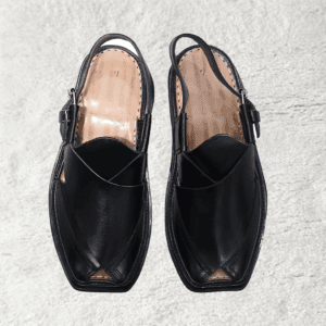 Layered lapa strap design on the Black Peshawari Chappal in High Kurrum